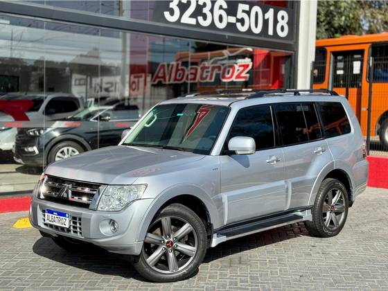 MITSUBISHI PAJERO FULL 3.2 HPE 4X4 16V TURBO INTERCOOLER DIESEL 4P AUTOMÁTICO